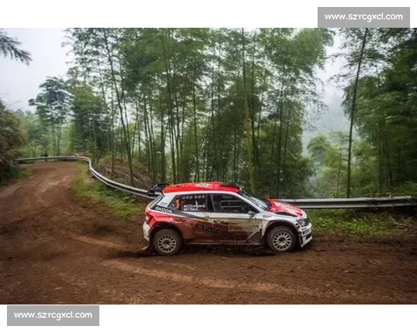 2025 APRC 龙游站开赛:95 台赛车决战 “魔鬼赛道” 2025 APRC 龙游站开赛:95 台赛车决战 “魔鬼赛道”