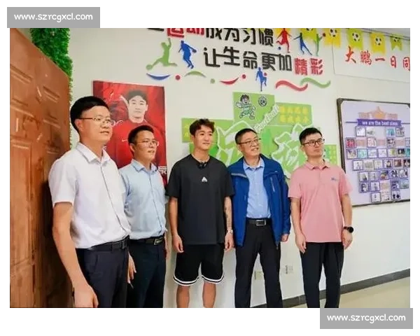 徽青赛启幕!韦世豪助阵,合肥 32 险胜蚌埠燃动全城 徽青赛启幕!韦世豪助阵,合肥 32 险胜蚌埠燃动全城